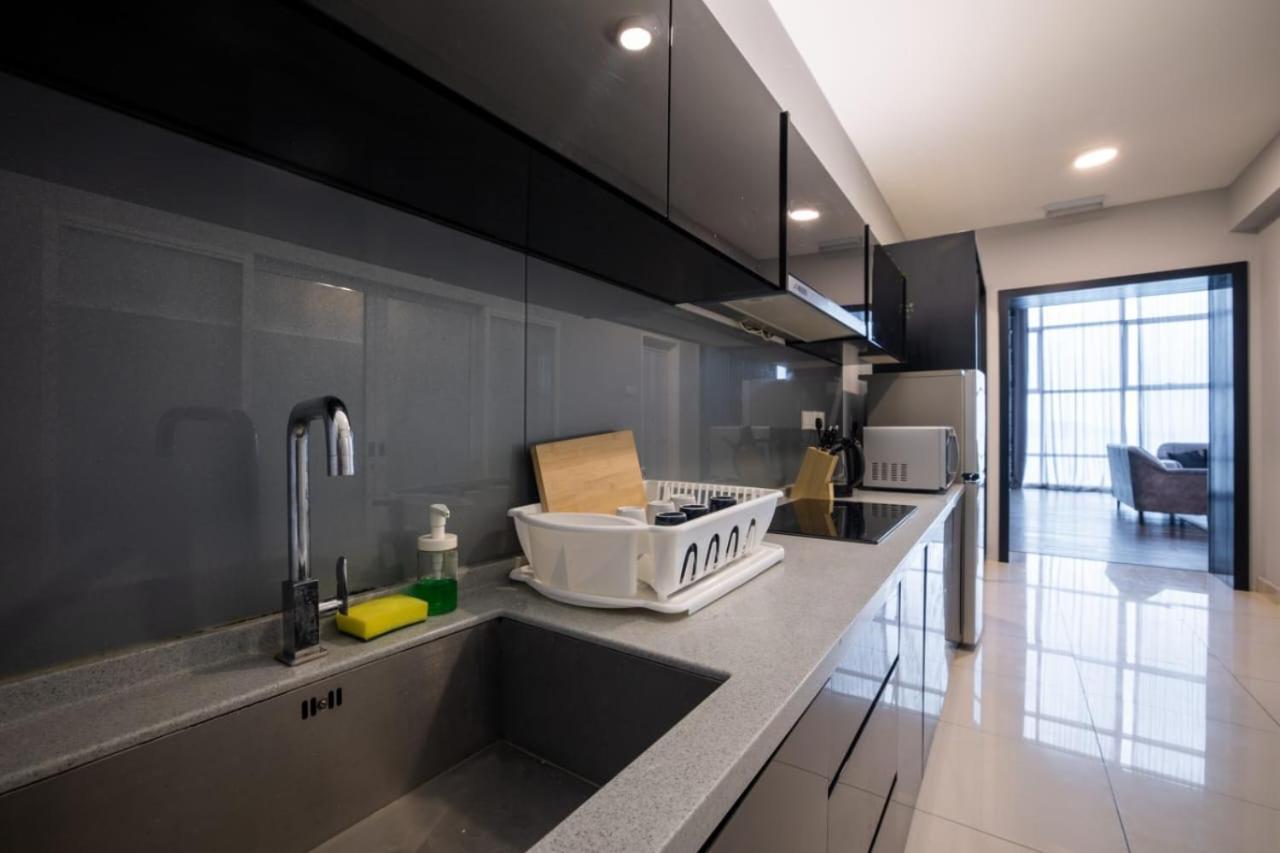 Loft Pano Seaview Suite 2 Bedroom By The Only Bnb Jelutong Εξωτερικό φωτογραφία