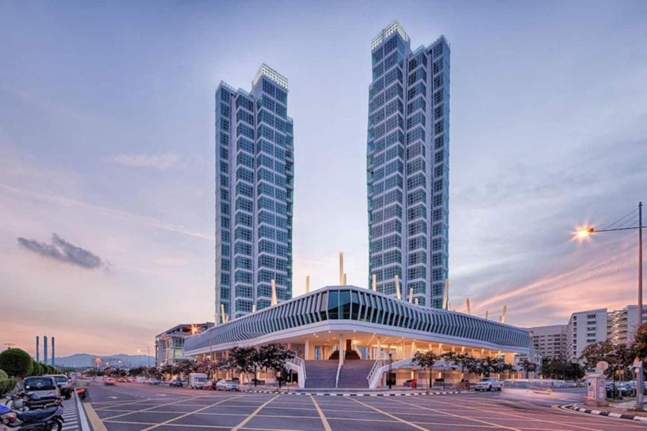 Loft Pano Seaview Suite 2 Bedroom By The Only Bnb Jelutong Εξωτερικό φωτογραφία