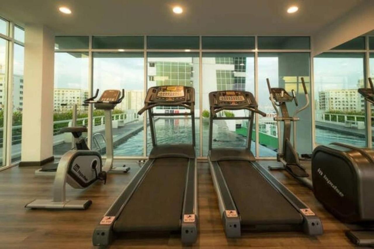 Loft Pano Seaview Suite 2 Bedroom By The Only Bnb Jelutong Εξωτερικό φωτογραφία